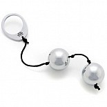     Silver Metal Ben Wa Balls 
 - 21,6 .