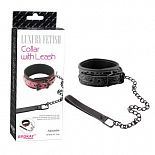 <strong>Чёрный кожаный ошейник с поводком</strong> <br />
Лакированный ошейник с поводком, изготовленный из кожзама, имеет мягкую внутреннюю подкладку. <div class="charTableblock"><div><span>Материал</span>: кожзам</div><div><span>Цвет</span>: черный</div><div><span>Производитель</span>: Erokay, Китай</div></div> Чёрный кожаный ошейник с поводком 
Лакированный ошейник с поводком, изготовленный из кожзама, имеет мягкую внутреннюю подкладку.