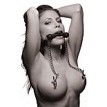 <strong>Кляп с зажимами для сосков</strong> <br />
Сжимайте соски как можно крепче со специальными зажимами. <div class="charTableblock"><div><span>Тип</span>: для сосков</div><div><span>Особенности</span>: с цепочкой</div><div><span>Производитель</span>: XR Brands, США</div></div> Кляп с зажимами для сосков 
Сжимайте соски как можно крепче со специальными зажимами.