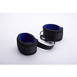 <strong>Мягкие оковы на ноги из неопрена</strong> <br />
Оковы выполненные из современного материала - мягкого пенистого неопрена, ламинированного шелковистым спандексом, (относятся к классу Soft-bondage), прекрасный аксессуар для начинающих. <div class="charTableblock"><div><span>Материал</span>: текстиль</div><div><span>Цвет</span>: черный</div><div><span>Производитель</span>: Sitabella, Россия</div></div> Мягкие оковы на ноги из неопрена
Оковы выполненные из современного материала - мягкого пенистого неопрена, ламинированного шелковистым спандексом, (относятся к классу Soft-bondage), прекрасный аксессуар для начинающих.