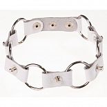 <strong>Ошейник 3111-3</strong> <br />
Изготовлен из натуральной кожи. <div class="charTableblock"><div><span>Материал</span>: кожа</div><div><span>Цвет</span>: белый</div></div> Ошейник 3111-3
Изготовлен из натуральной кожи.