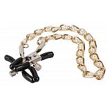 <strong>Зажимы на соски с золотистой цепью и белыми бусинками</strong> <br />
Соски   чувствительная зона, о которых партнер иногда забывает. <div class="charTableblock"><div><span>Производитель</span>: Пикантные штучки, Россия</div></div> Зажимы на соски с золотистой цепью и белыми бусинками 
Соски   чувствительная зона, о которых партнер иногда забывает.