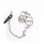 <strong>Пояс верности из металлической клетки для пениса на цепном поводке с кожаной ручкой</strong> <br />
Очень эффектный пояс верности из металла с пристегивающимся поводком цепочкой, создающий впечатление полного изолирования. <div class="charTableblock"> </div> Пояс верности из металлической клетки для пениса на цепном поводке с кожаной ручкой 
Очень эффектный пояс верности из металла с пристегивающимся поводком цепочкой, создающий впечатление полного изолирования.