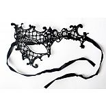 <strong>Маска легкая загадка , Черный</strong> <br />
Кружевная маска в венецианском стиле с многочисленными ажурными узорами. <div class="charTableblock"> </div> Маска легкая загадка , Черный 
Кружевная маска в венецианском стиле с многочисленными ажурными узорами.