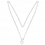 <strong>Ожерелье с подвеской-сердце SWEETHEART DIA-18</strong> <br />
Цепочка из квадратных ярких прозрачных кристаллов с замком-крабиком с одной стороны и небольшим сердечком с другой. <div class="charTableblock"> </div> Ожерелье с подвеской-сердце SWEETHEART DIA-18 
Цепочка из квадратных ярких прозрачных кристаллов с замком-крабиком с одной стороны и небольшим сердечком с другой.