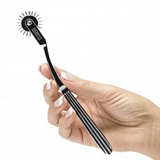 <strong>Колесо Вартенберга Fifty Shades Darker - Adrenaline Spikes Metal Pinwheel </strong> <br />
Аксессуар из коллекции «На 50 оттенков темнее».<div class="charTableblock"> </div> Колесо Вартенберга Fifty Shades Darker - Adrenaline Spikes Metal Pinwheel  
Аксессуар из коллекции «На 50 оттенков темнее».