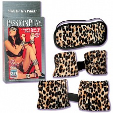     TERA PATRICK`S MASK, CUFFS 
    Tera Patrick,      ,       .