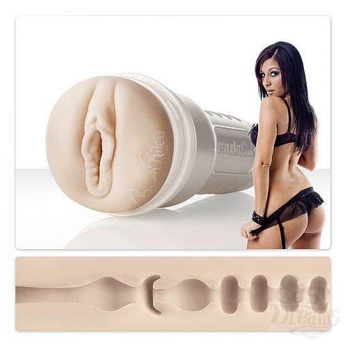  14   Raven Riley Fleshlight