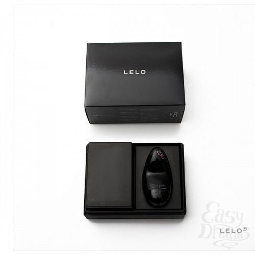  2   Lily Black