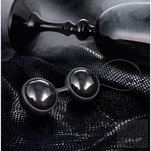  1:    Luna Beads Noir